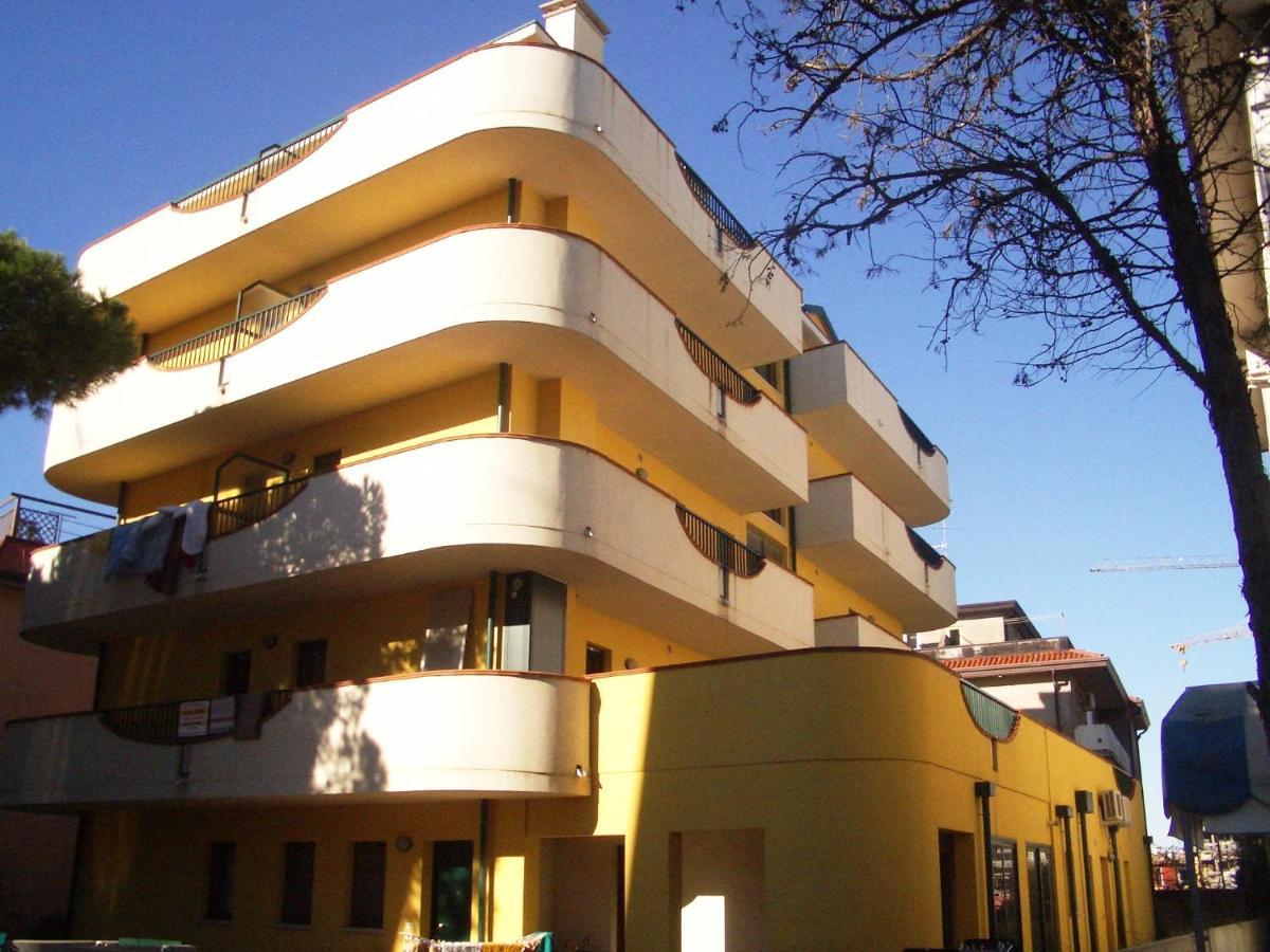 Residence Mediterraneo - Agenzia Cocal Каорле Екстер'єр фото