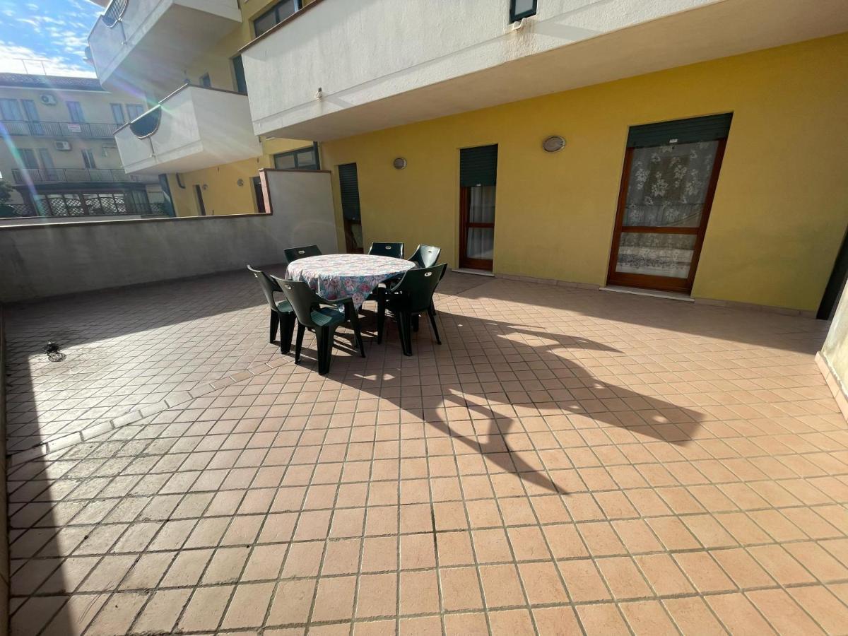 Residence Mediterraneo - Agenzia Cocal Каорле Екстер'єр фото