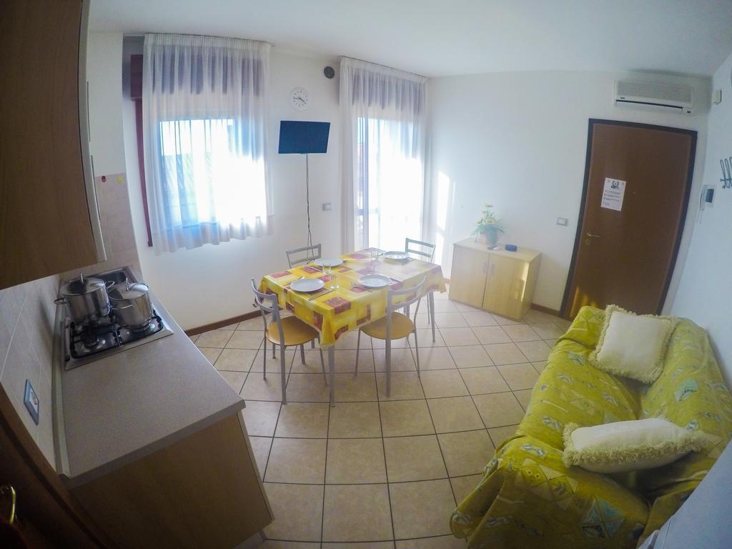 Residence Mediterraneo - Agenzia Cocal Каорле Номер фото